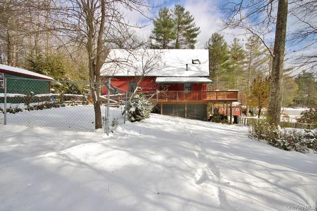 415 N Shore Drive, Wurtsboro, NY 12790