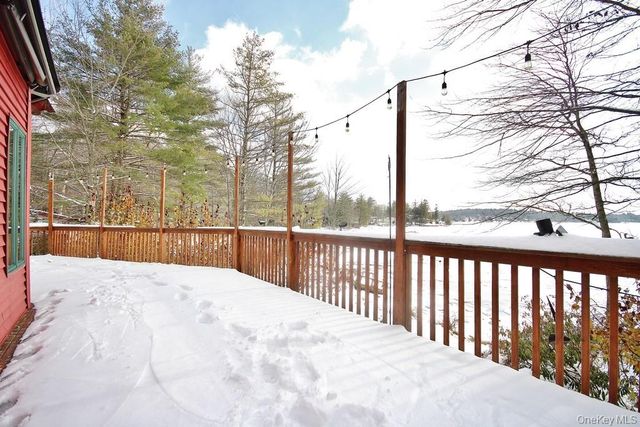 415 N Shore Drive, Wurtsboro, NY 12790