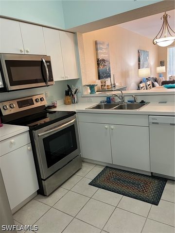 3245 Cypress Glen WAY 504, Naples, FL 34109