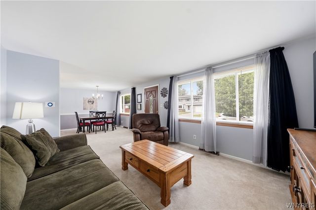 72 Greenmeadow Drive, West Seneca, NY 14224
