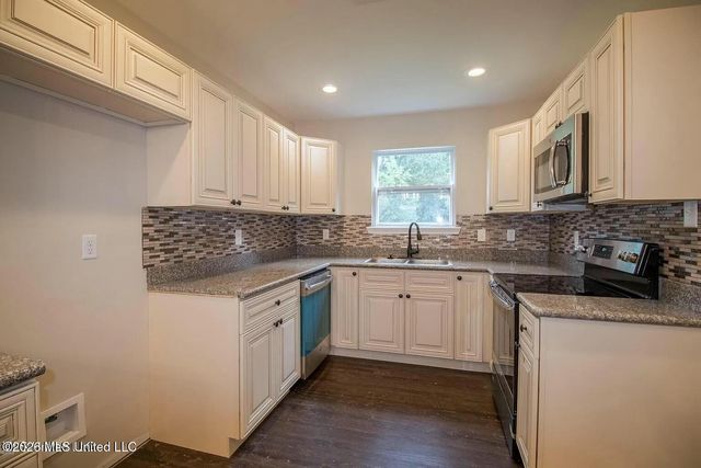 3508 Nunnally Street, Gulfport, MS 39501