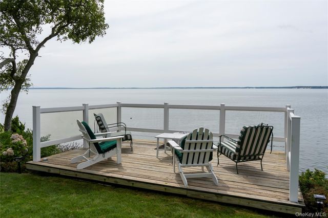 1429 Peconic Bay Boulevard, Jamesport, NY 11947