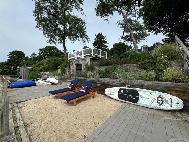 1429 Peconic Bay Boulevard, Jamesport, NY 11947