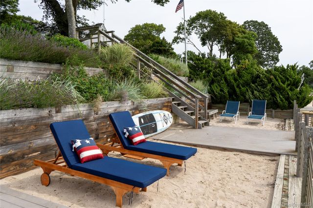 1429 Peconic Bay Boulevard, Jamesport, NY 11947