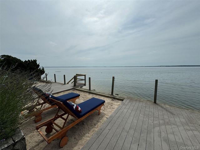 1429 Peconic Bay Boulevard, Jamesport, NY 11947