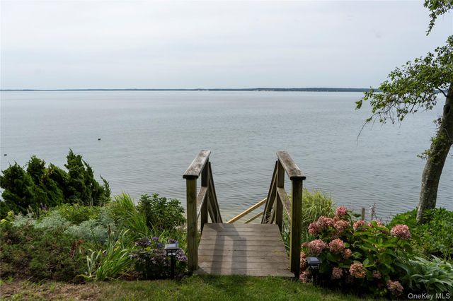 1429 Peconic Bay Boulevard, Jamesport, NY 11947