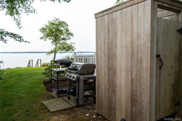 1429 Peconic Bay Boulevard, Jamesport, NY 11947