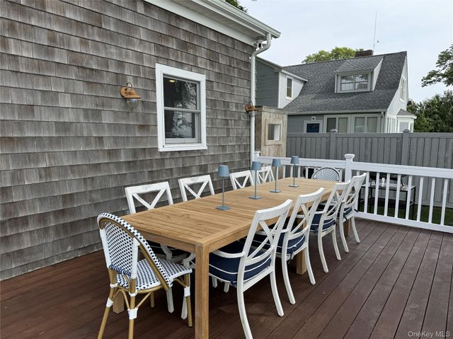 1429 Peconic Bay Boulevard, Jamesport, NY 11947