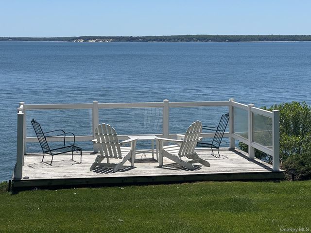 1429 Peconic Bay Boulevard, Jamesport, NY 11947