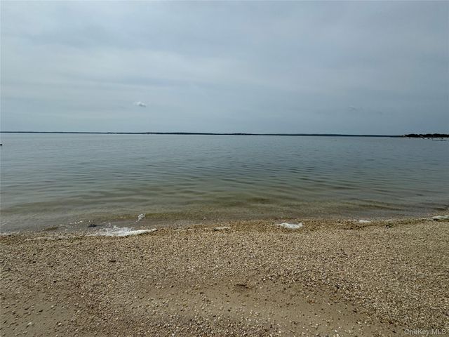 1429 Peconic Bay Boulevard, Jamesport, NY 11947