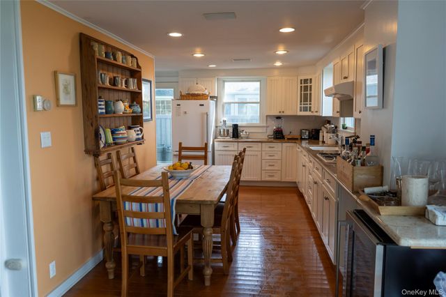 1429 Peconic Bay Boulevard, Jamesport, NY 11947