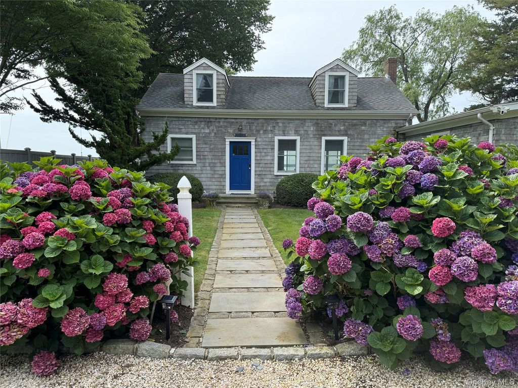 1429 Peconic Bay Boulevard, Jamesport, NY 11947