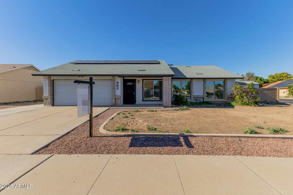 962 E HACKAMORE Street, Mesa, AZ 85203