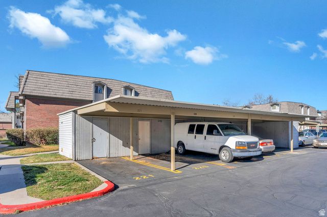 1676 N HICKORY LN, Provo, UT 84604