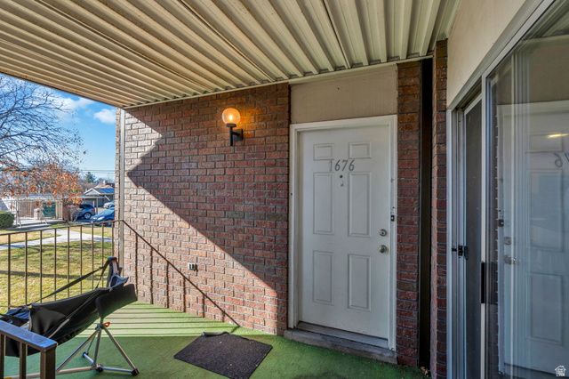 1676 N HICKORY LN, Provo, UT 84604