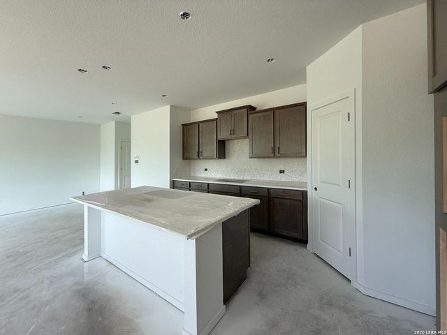 13807 Birch View, San Antonio, TX 78252