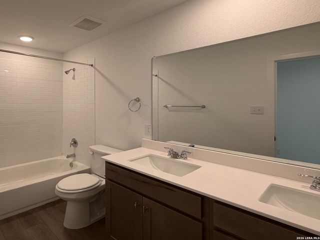 13807 Birch View, San Antonio, TX 78252