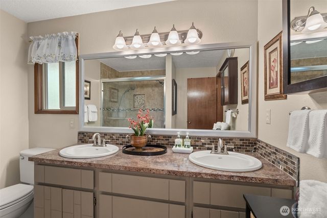 6615 Sierra Court SE, Lacey, WA 98503