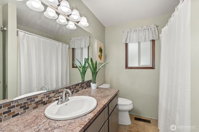6615 Sierra Court SE, Lacey, WA 98503