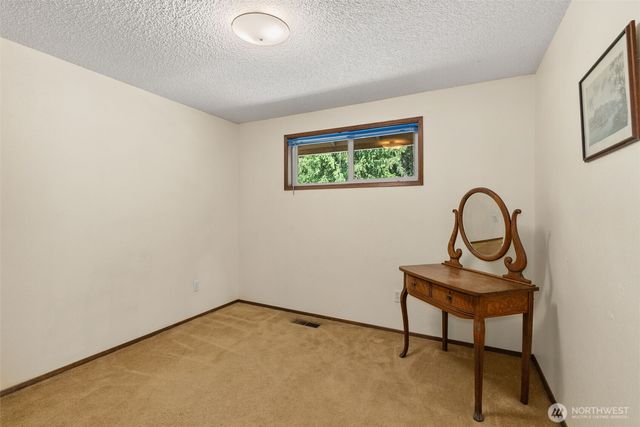 6615 Sierra Court SE, Lacey, WA 98503
