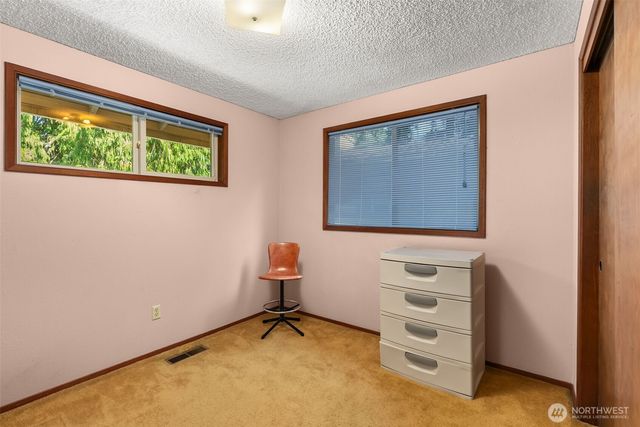 6615 Sierra Court SE, Lacey, WA 98503
