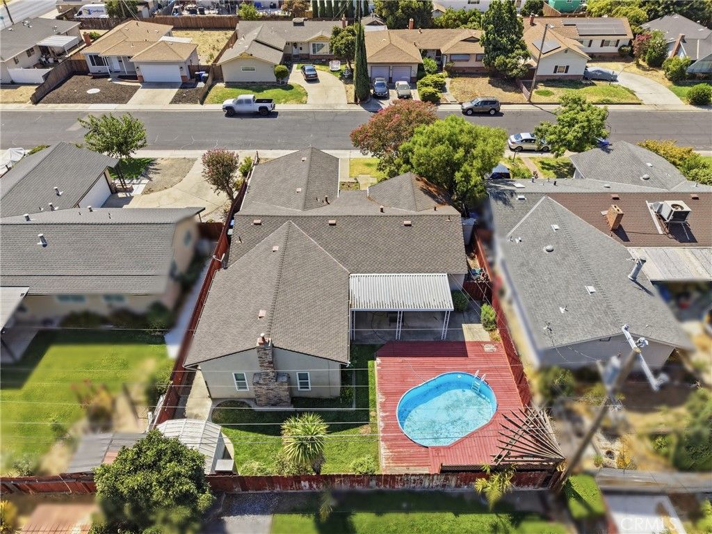 Image 2 of property listing at 316 Charles, Manteca, CA 95336