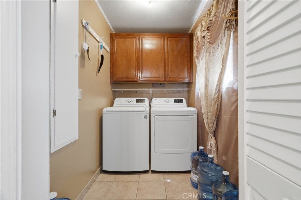 Image 9 of property listing at 316 Charles, Manteca, CA 95336