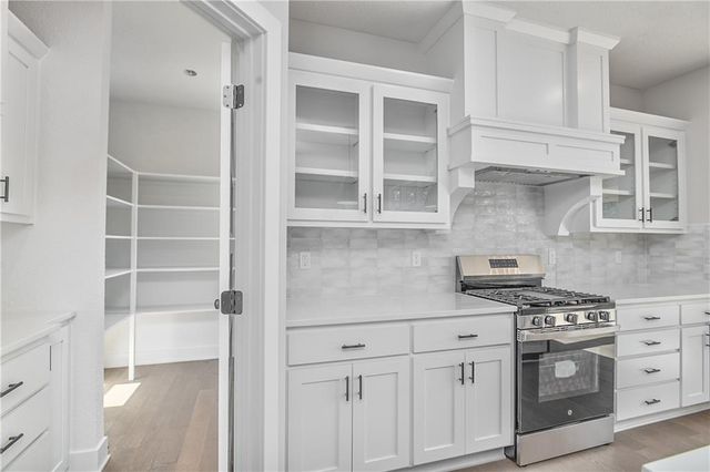 6115 Lewis Drive, Shawnee, KS 66226