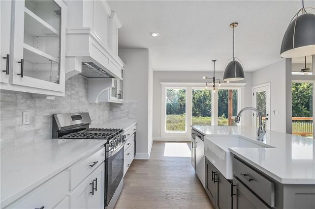 6115 Lewis Drive, Shawnee, KS 66226