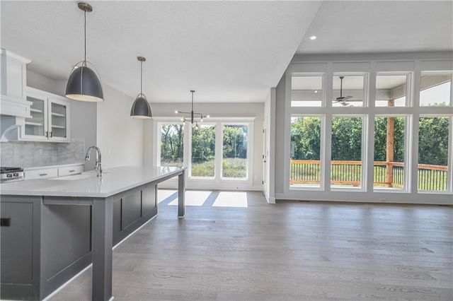 6115 Lewis Drive, Shawnee, KS 66226