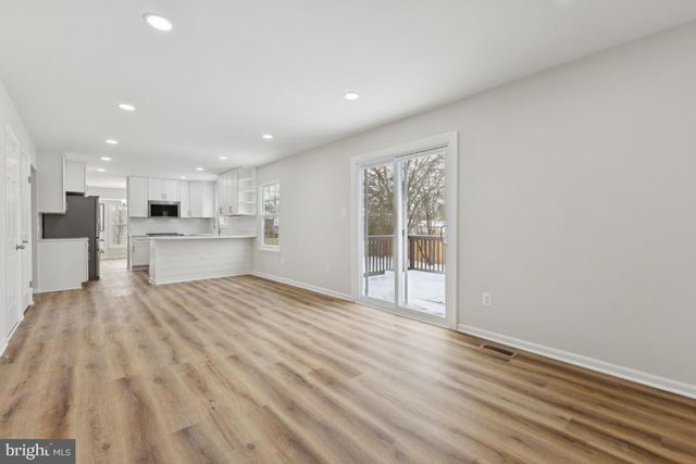 12920 NEW PARKLAND DR, Herndon, VA 20171