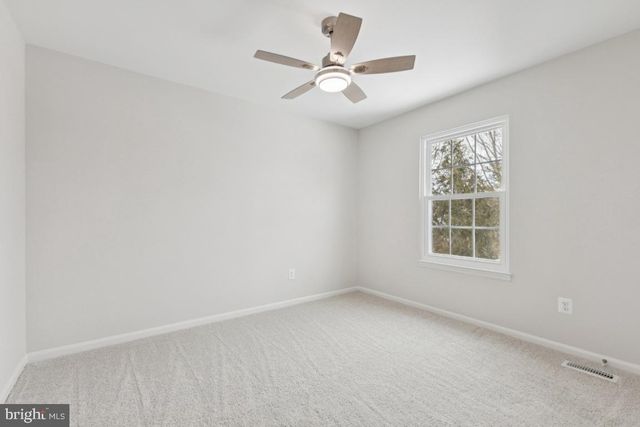 12920 NEW PARKLAND DR, Herndon, VA 20171