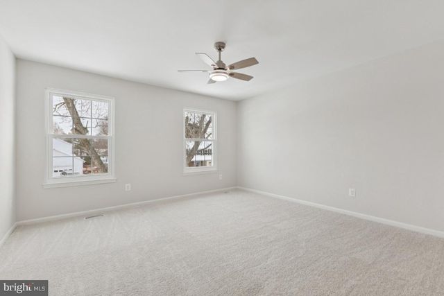 12920 NEW PARKLAND DR, Herndon, VA 20171