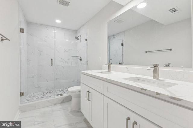 12920 NEW PARKLAND DR, Herndon, VA 20171