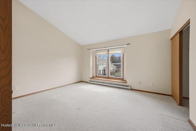 10 Minuteman Court, Clifton Park, NY 12065