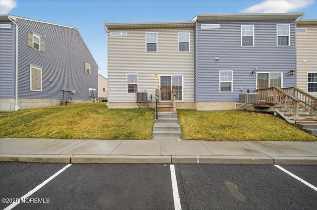 66 American Way, Cliffwood, NJ 07721