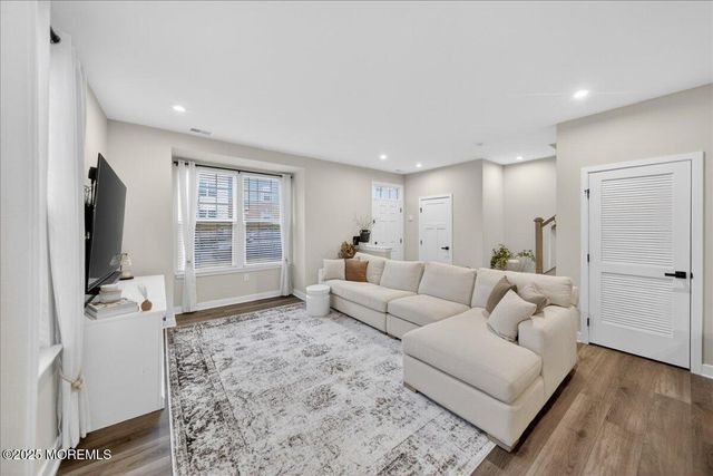 66 American Way, Cliffwood, NJ 07721