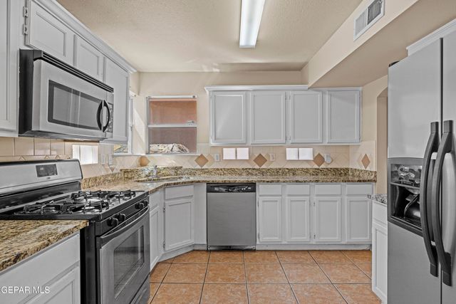 10817 WALDEN POND Street, El Paso, TX 79924