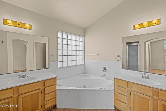 10817 WALDEN POND Street, El Paso, TX 79924