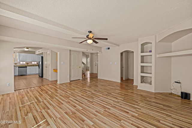 10817 WALDEN POND Street, El Paso, TX 79924