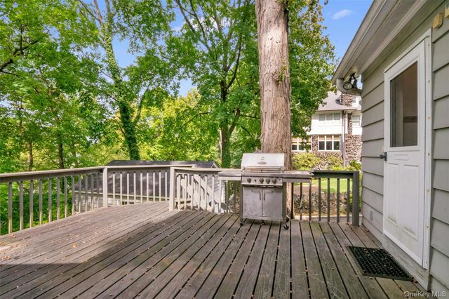 145 Cliff Avenue, Pelham, NY 10803