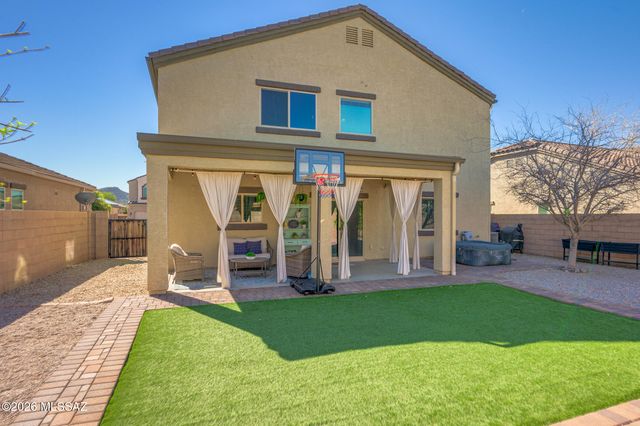 8942 W Twin Springs Drive, Marana, AZ 85653