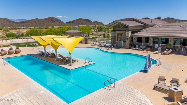 8942 W Twin Springs Drive, Marana, AZ 85653