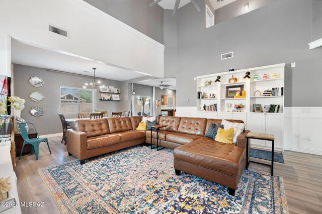 8942 W Twin Springs Drive, Marana, AZ 85653