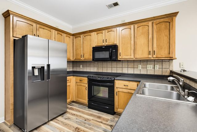 1601 Dexter Grove Ct Apt 102, Cordova, TN 38016
