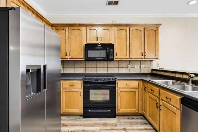 1601 Dexter Grove Ct Apt 102, Cordova, TN 38016