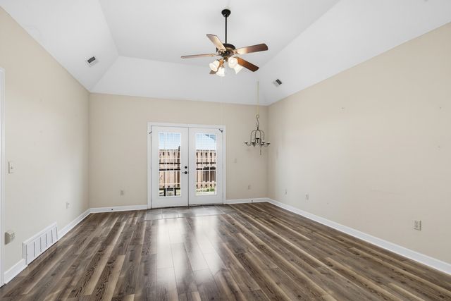 1601 Dexter Grove Ct Apt 102, Cordova, TN 38016