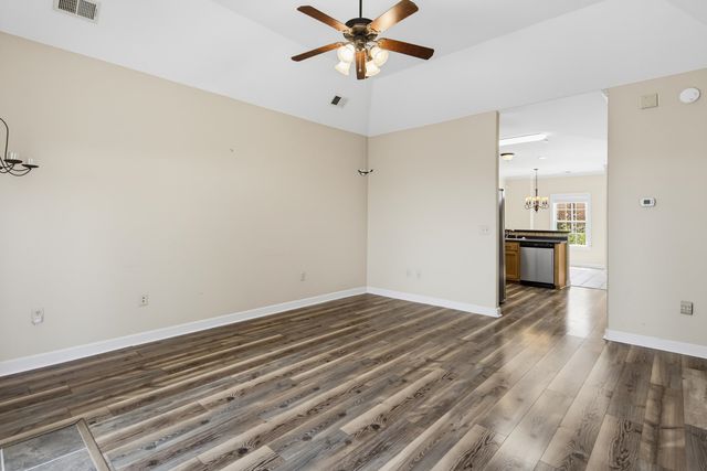 1601 Dexter Grove Ct Apt 102, Cordova, TN 38016