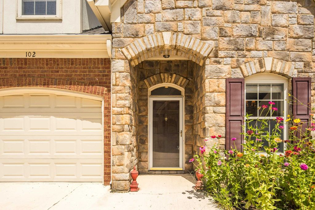 1601 Dexter Grove Ct Apt 102, Cordova, TN 38016