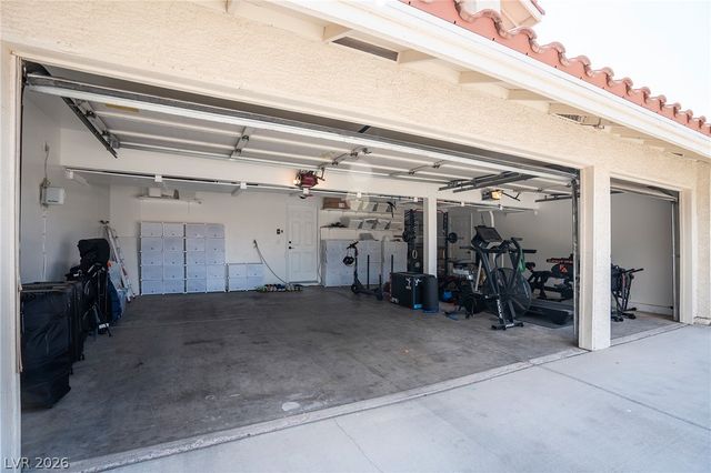 196 Kachina Drive, Henderson, NV 89074